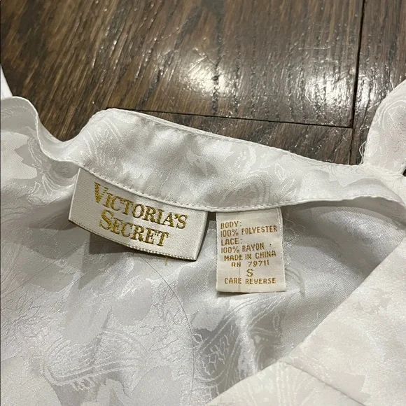 Victoria’s Secret gold label white ivory bridal slip dress/top - Picture 3 of 6